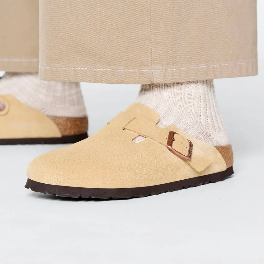 Women's Boston Narrow Latte Cream Suede