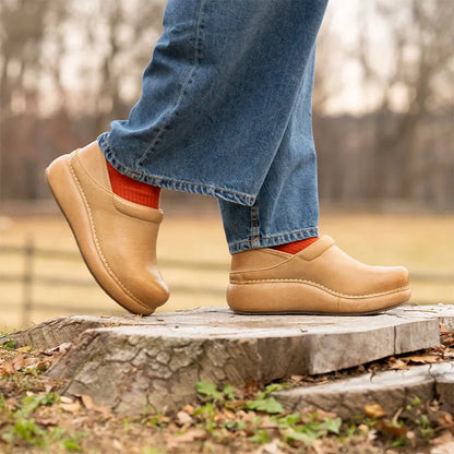 Women's Platform Pro Clog Honey Distressed