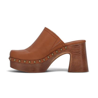 Women's Wylie Clog Walnut