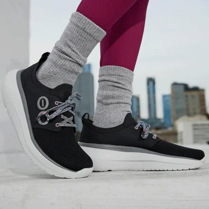 Women's OOmy Stride White/Black