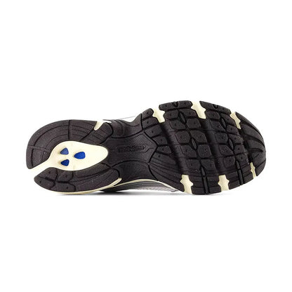 Women's 530 Silver Metallic/Black