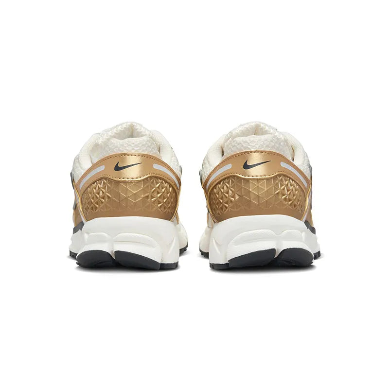 Women's Vomero 5 Photon Dust/Metallic Gold