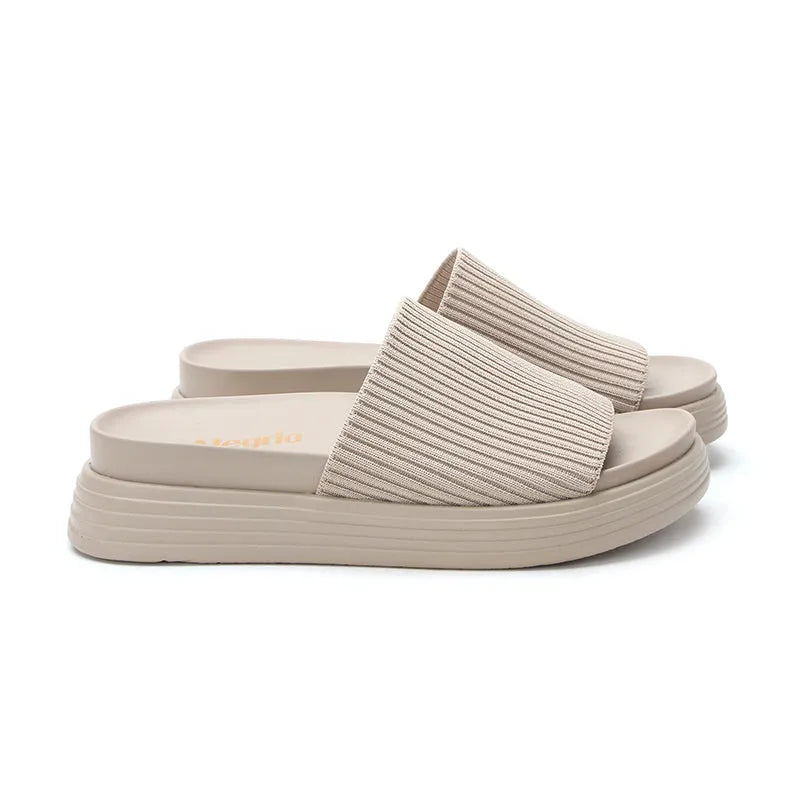 Women's Akimi Beachy Keen