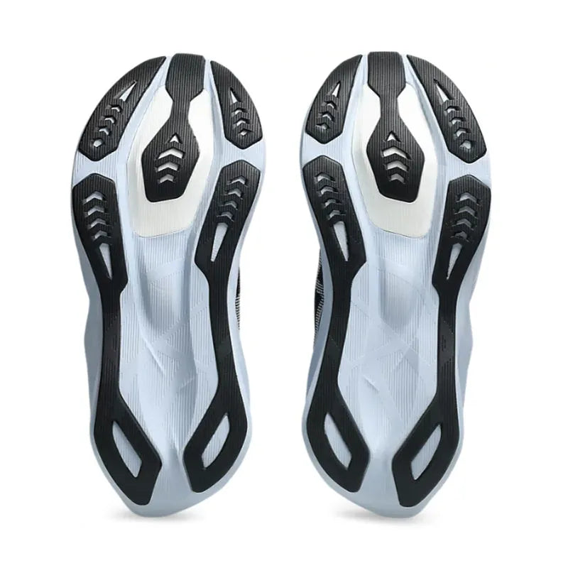 Women's Novablast 6 Black/Solid Air