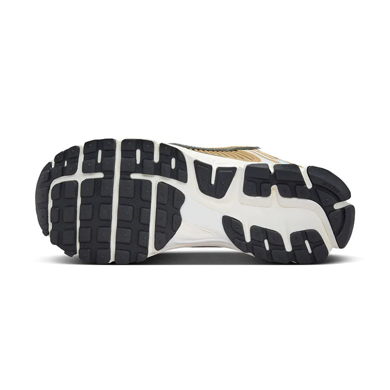 Women's Vomero 5 Photon Dust/Metallic Gold