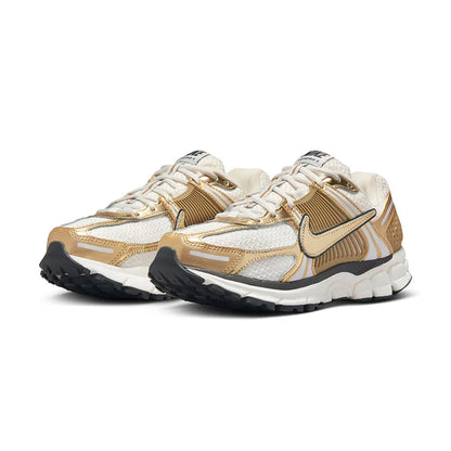 Women's Vomero 5 Photon Dust/Metallic Gold